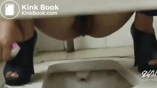 Girl Chinese piss pooping toilet.LLT-028