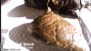 big ass shitting a thick log