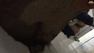 Girls chinese piss pooping toilet.MML_029