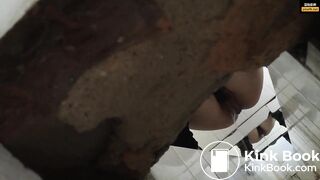 Girls chinese piss pooping toilet.MML_029