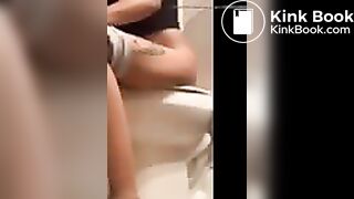 Nice young 18 year old girl taken a poop for me for fre