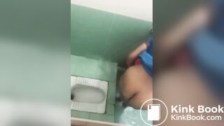 Desi pissing - video 95