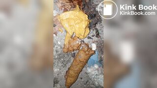 Ebony midnight poop at the bush