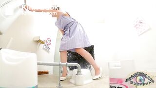 Girl Japanese pooping toilet.MML_011