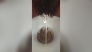 Cagando gostoso - video 9