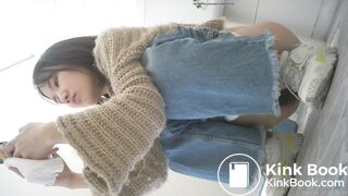 girl toilet voyeur part1