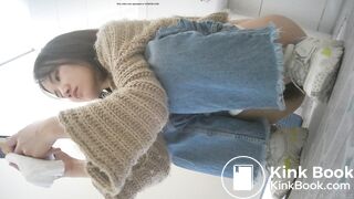 girl toilet voyeur part1
