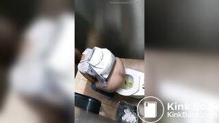 Poo girl 6 - video 2