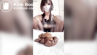 japan Young girl poop selfie 3