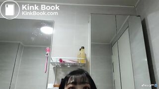 korean girl poop - video 9