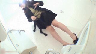 selfie pog pooping toilet