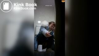 Girl Chinese pooping pis toilet.DJJ_04
