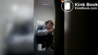 Girl Chinese pooping pis toilet.DJJ_04