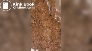Morning poop - video 4