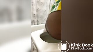 Ebony YouTuber poop again