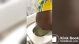 Ebony YouTuber poop again