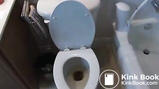Blonde Pooper