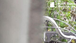 Desperate woman shit knowing she got no paper [PM105]