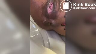 Ebony Girl Quick Shit