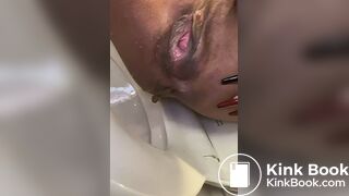 Ebony Girl Quick Shit