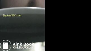 Voyeur pooping - video 27 - video 2