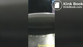 Voyeur pooping - video 27 - video 2