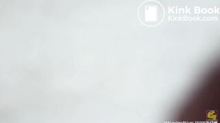 Woman with no paper uses garbage to wipe pussy [PM105]