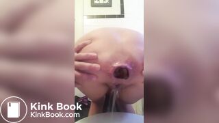 Sexy girl poop - video 8
