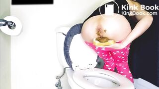 poo sandwich play with sexy brunette