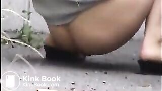 Shit! Nothing to wipe with! (3)