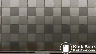 giant skunk girls use the bathrooms (no sound and no su