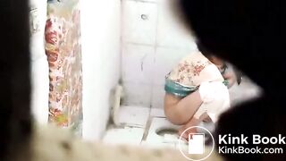 Desi aunty shitting HD clear view hidden recorded