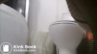 Hot chick shitting - video 6