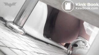 japanese girl poop 3