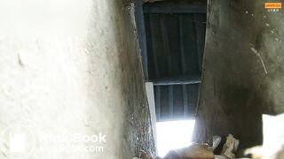 Girl Chinese pooping pis toilet.XL_07