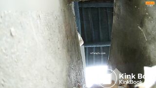 Girl Chinese pooping pis toilet.XL_07