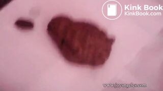 Girl Pooping - video 122