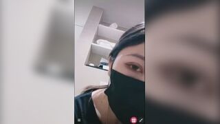 chinese selfie poop 22