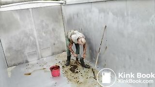 Full bodysmear with cowshit 5