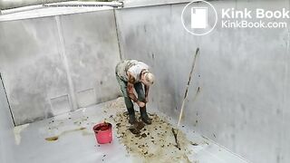 Full bodysmear with cowshit 5