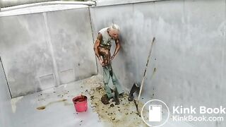 Full bodysmear with cowshit 5