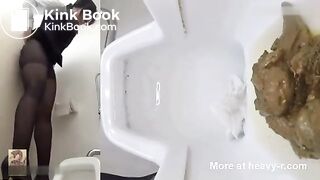 Girl pooping toilet.MLL_02