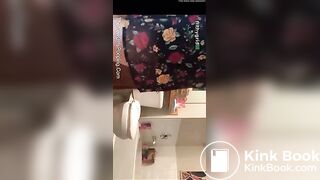 Girl pooping on toilet - video 32