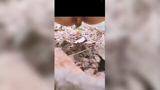 korean girl poop in a forest 2