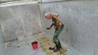 Full bodysmear with cowshit 6