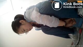 Girl Chinese pooping pis toilet AZ_04