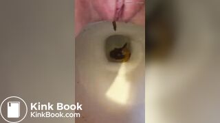 Girl Pooping 2 - video 2