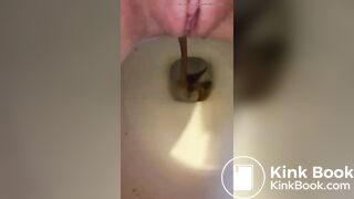 Girl Pooping 2 - video 2