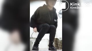 Chinese toilet peeing beauty