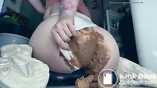 Fat ass girl does a big pantypoop and smear